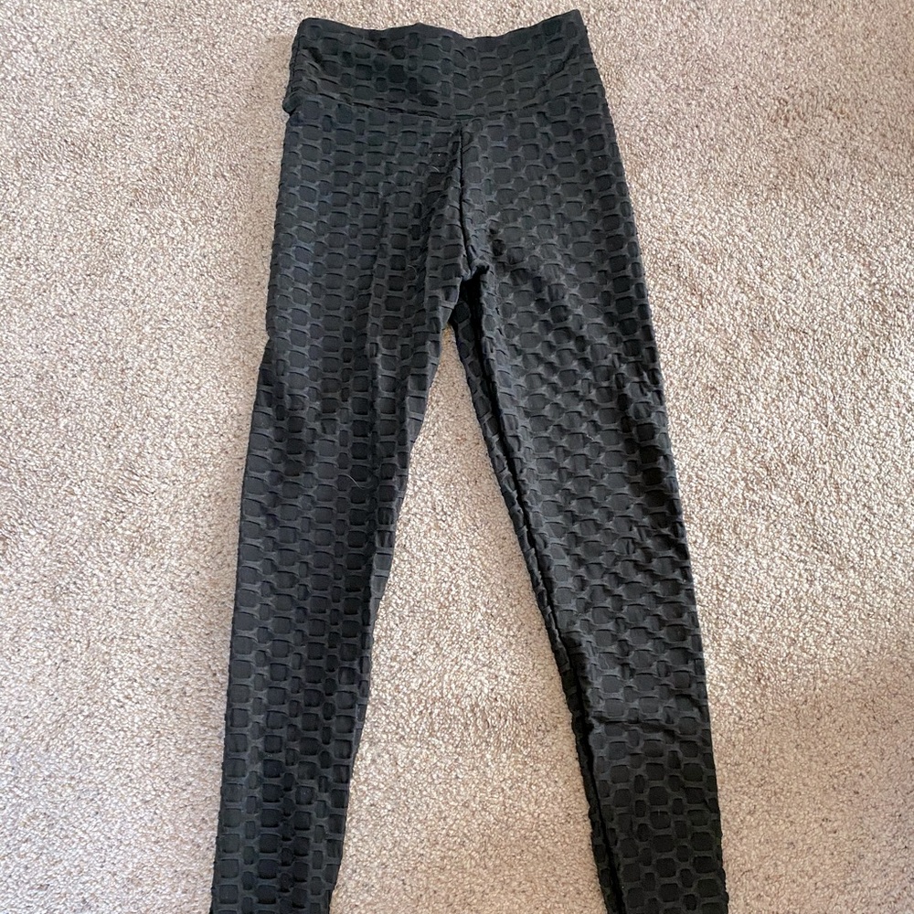 TIK TOK BUTT ENHANCING LEGGINGS